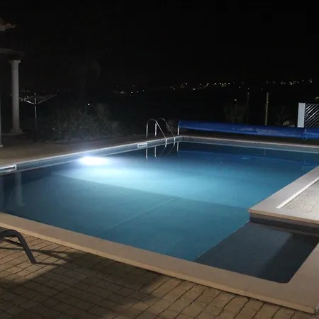 Rosa Wjacuzzi * Salir de Matos